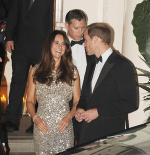  Prince William and Kate Middleton Head nyumbani
