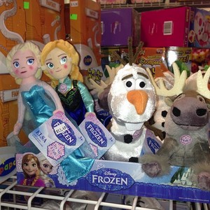  Talking Elsa, Anna, Olaf and Sven plush