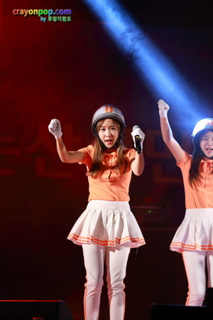  Way performing at KBS Dream Team Nonsan Citizens’ ngày buổi hòa nhạc