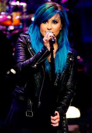  Demi Lovato blue hair *-*