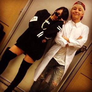  G-Dragon and CL (130922)