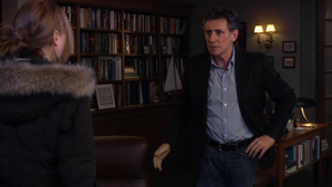  Gabriel Byrne and Alison Pill (Dr. Paul Weston and April)