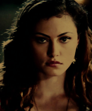  Hayley - The Originals 1.01 Always and Forever