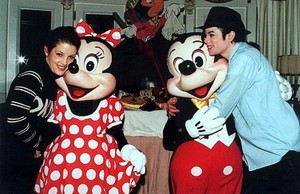  Michael And First Wife, Lisa Marie Presley With Mickey And Minnie