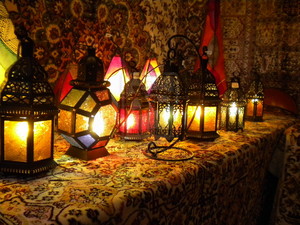Moraccan lanterns & candles