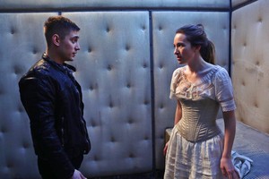  OUAT In Wonderland • Alice & Knave of Hearts 1x01