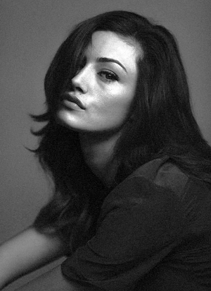 Phoebe Tonkin by Isaac Sterling (2013)