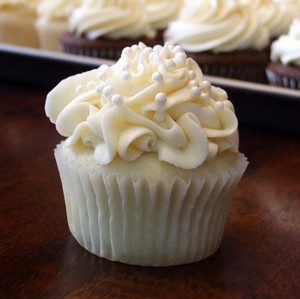  White cupcakes