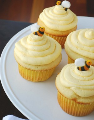  Yellow Cupcakes