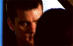 pacey/joey + forehead kisses