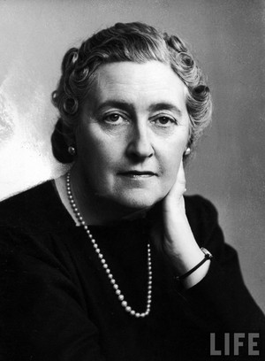  Dame Agatha Christie
