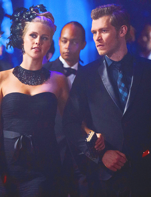  Klaus & Rebekah - 1x03 Raiponce Up in Blue
