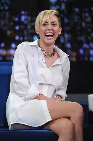  Miley on LATE NIGHT WITH JIMMY FALLON (8/10/13)