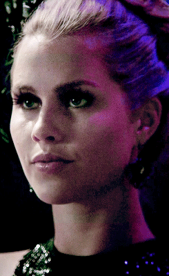 Rebekah Mikaelson » 1.03 “Tangled Up in Blue”