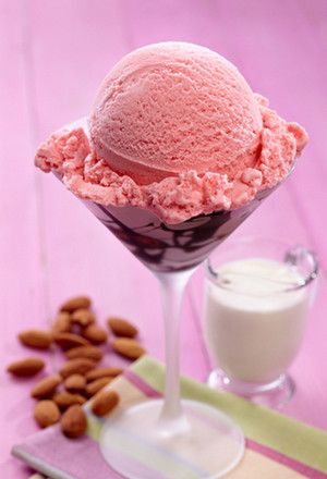 glace à la fraise, crème glacée de fraise