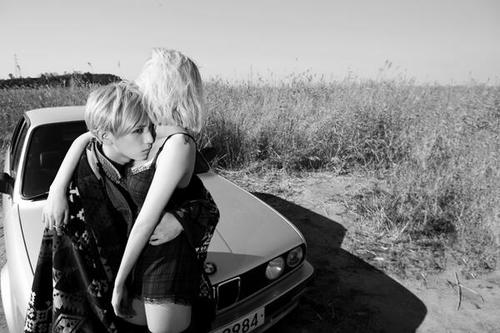  HyunA and Hyunseung - Trouble Maker