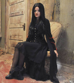  Aria Montgomery - Dia das bruxas Costumes