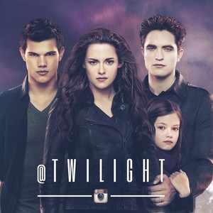  Bella, Edward, Renesmee and Jake