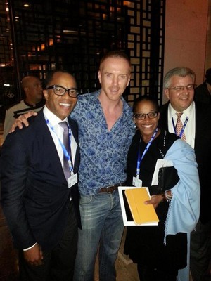  Damian Lewis with fans in Morocco (filming finale).