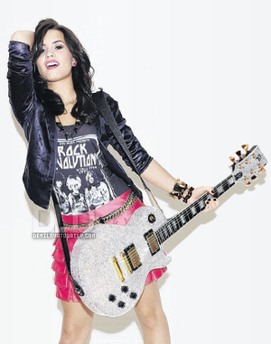  Demi Lovato ♣