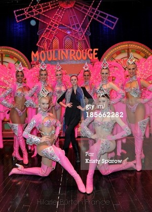  Hilarie au Moulin Rouge