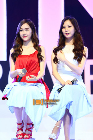  Jessica and Seohyun 'GiRL de Provence' Thank u Party