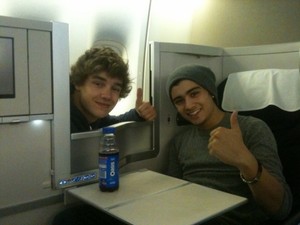  Liam and Zayn in the plane to LA!