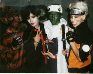  SHINee dressed up for 万圣节前夕
