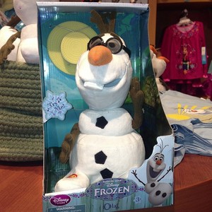 Singing and talking Olaf