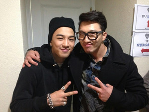  ✧♥Taeyang♥✧(Tae and His bro)