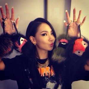  CL's Instagram Update (131026)