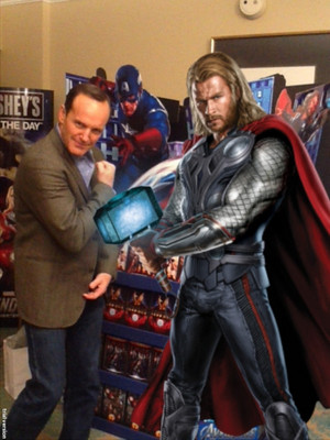  Clark Gregg and Thor