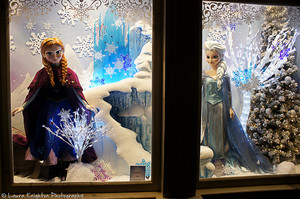  Disneyland Paris Elsa and Anna
