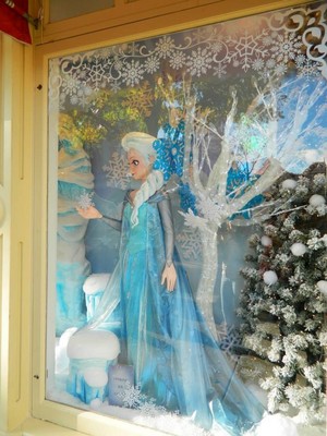  La Reine des Neiges showcase at Disneyland Paris
