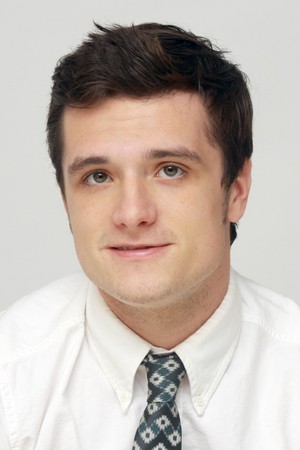  Josh Hutcherson at the Catching feuer press conference 11-8-13