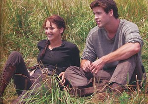  Gale and Katniss ✦