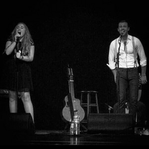  Keith & Rebecca performing