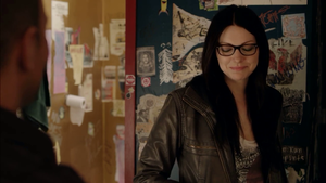  Laura Prepon in オレンジ is the new Black
