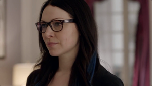  Laura Prepon in 주황색, 오렌지 is the new Black