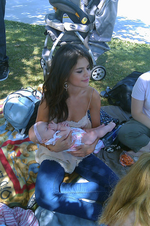  Selena w/Justin @ Lake Balboa