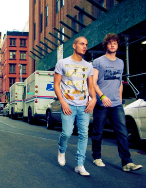  Max George and 어치, 제이 McGuiness