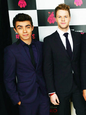  Nathan Sykes and カケス, ジェイ McGuiness