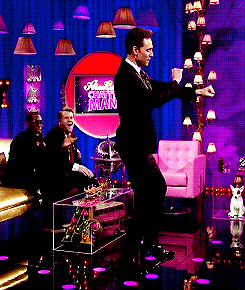  Tom dancing *-*