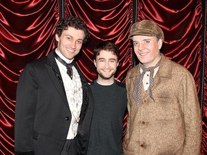 Visits "A Gentleman's Guide to Love and Murder" (fb.com/DanielRadcliffefanclub)