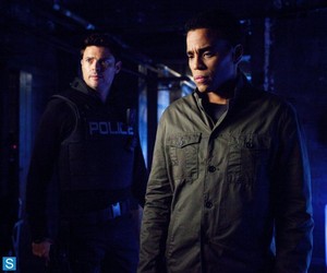  Almost Human - Episode 1.04 - The Bends - Promotional picha