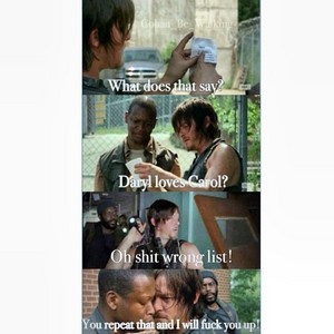  Daryl Loves Carol?