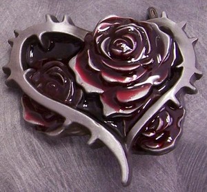Thorns-and-Roses-belt-buckle-flowers