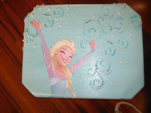  Elsa’s Snowflake Jewelry Box
