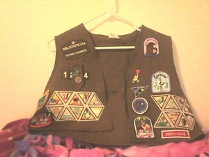  My old Brownie vest (btw my tropp number was 1224 Ты just cant see it in the photo)