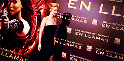  Jennifer Lawrence at the Catching fuoco premieres
